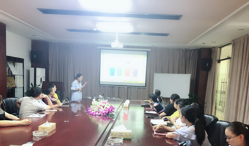“强化健康知识  提高安全意识”健康安全知识讲座走进雷立行